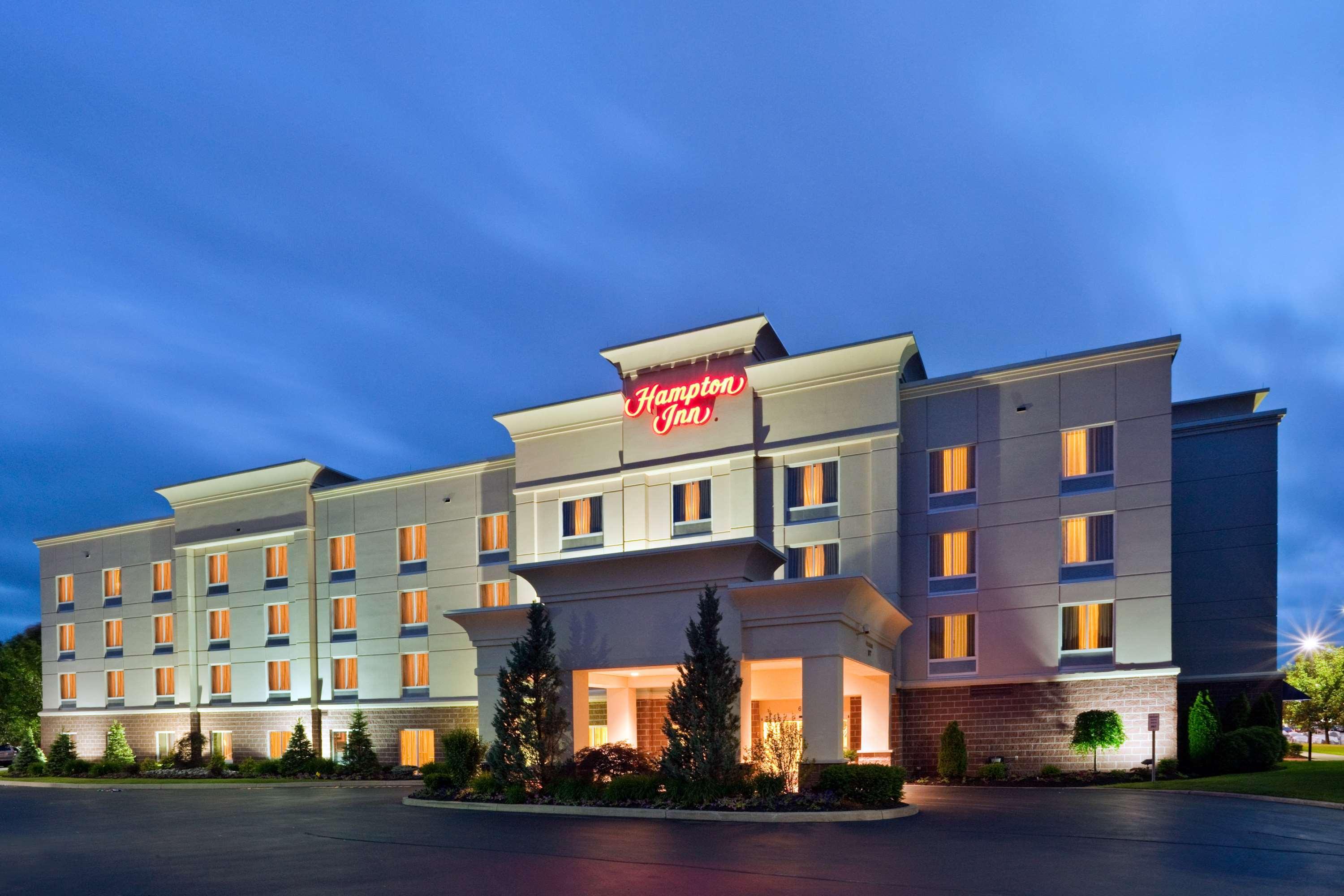 Hampton Inn Clifton Park Bagian luar foto