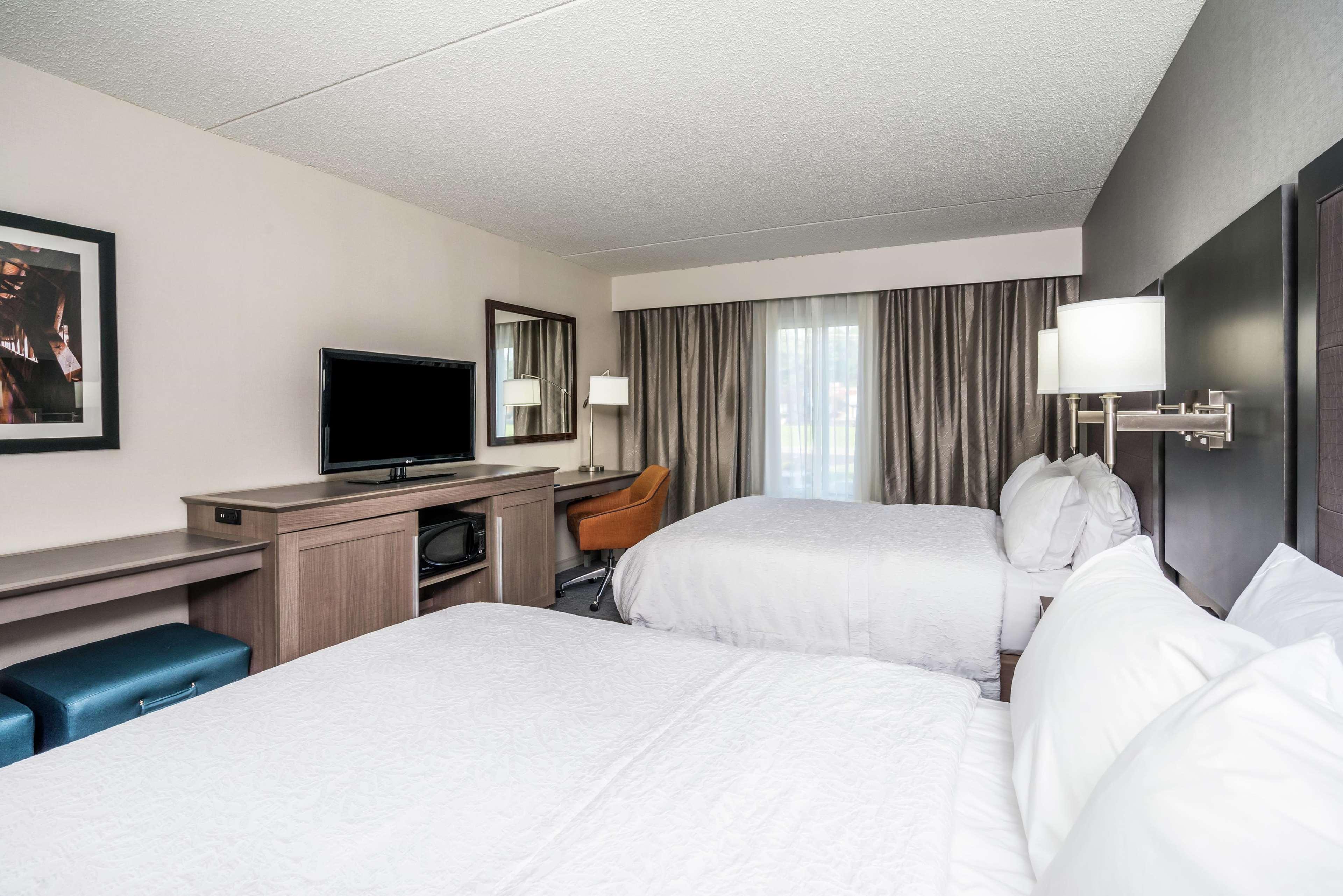 Hampton Inn Clifton Park Bagian luar foto