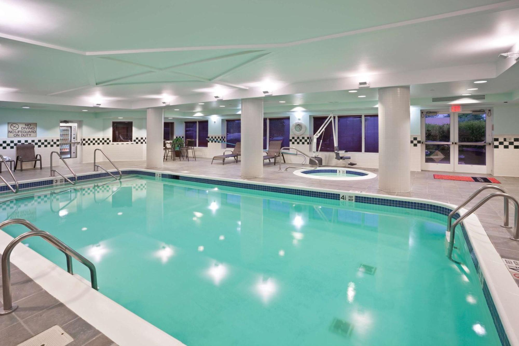 Hampton Inn Clifton Park Bagian luar foto