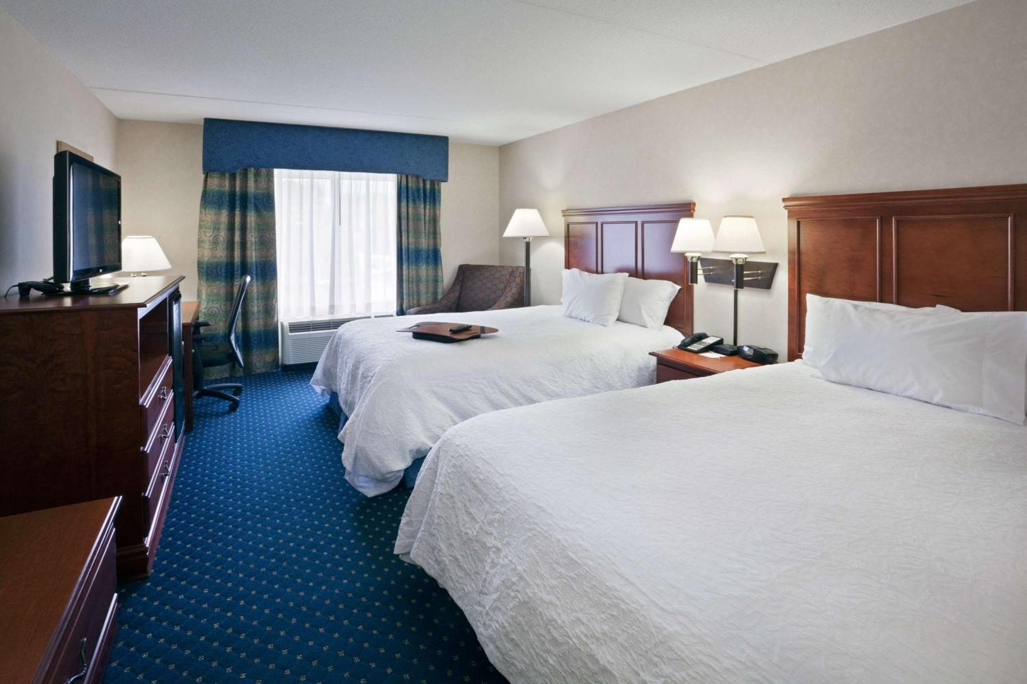 Hampton Inn Clifton Park Bagian luar foto